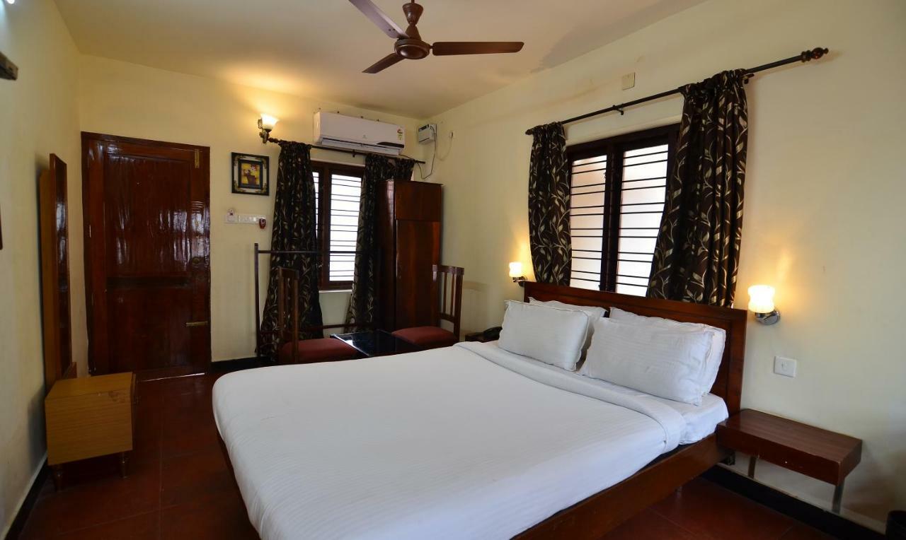 The Royal Heritage Hotel And Ayurvedic Center Thiruvananthapuram Екстериор снимка