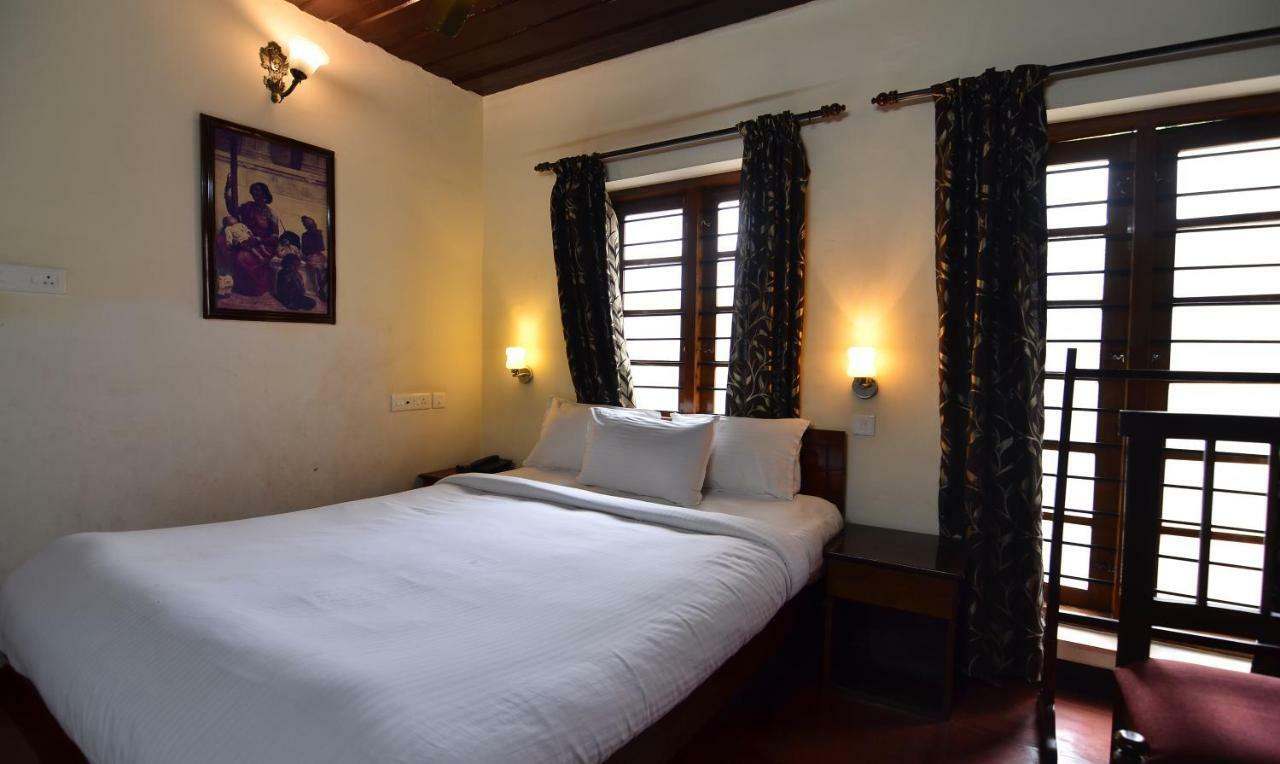 The Royal Heritage Hotel And Ayurvedic Center Thiruvananthapuram Екстериор снимка