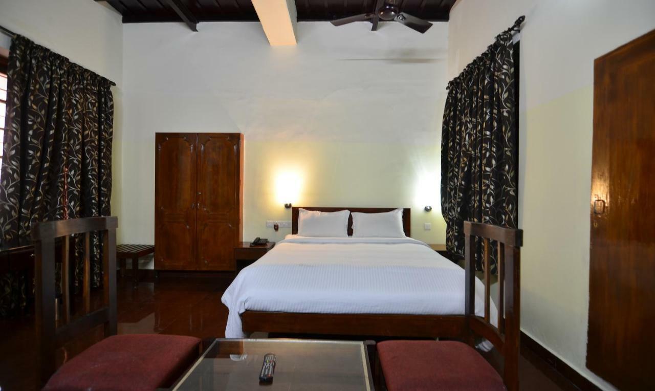 The Royal Heritage Hotel And Ayurvedic Center Thiruvananthapuram Екстериор снимка